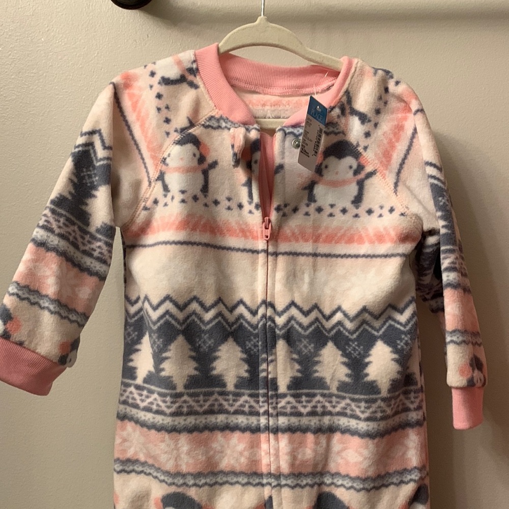 NWT Childrens Place girls 18-24mo footed fleece pajamas